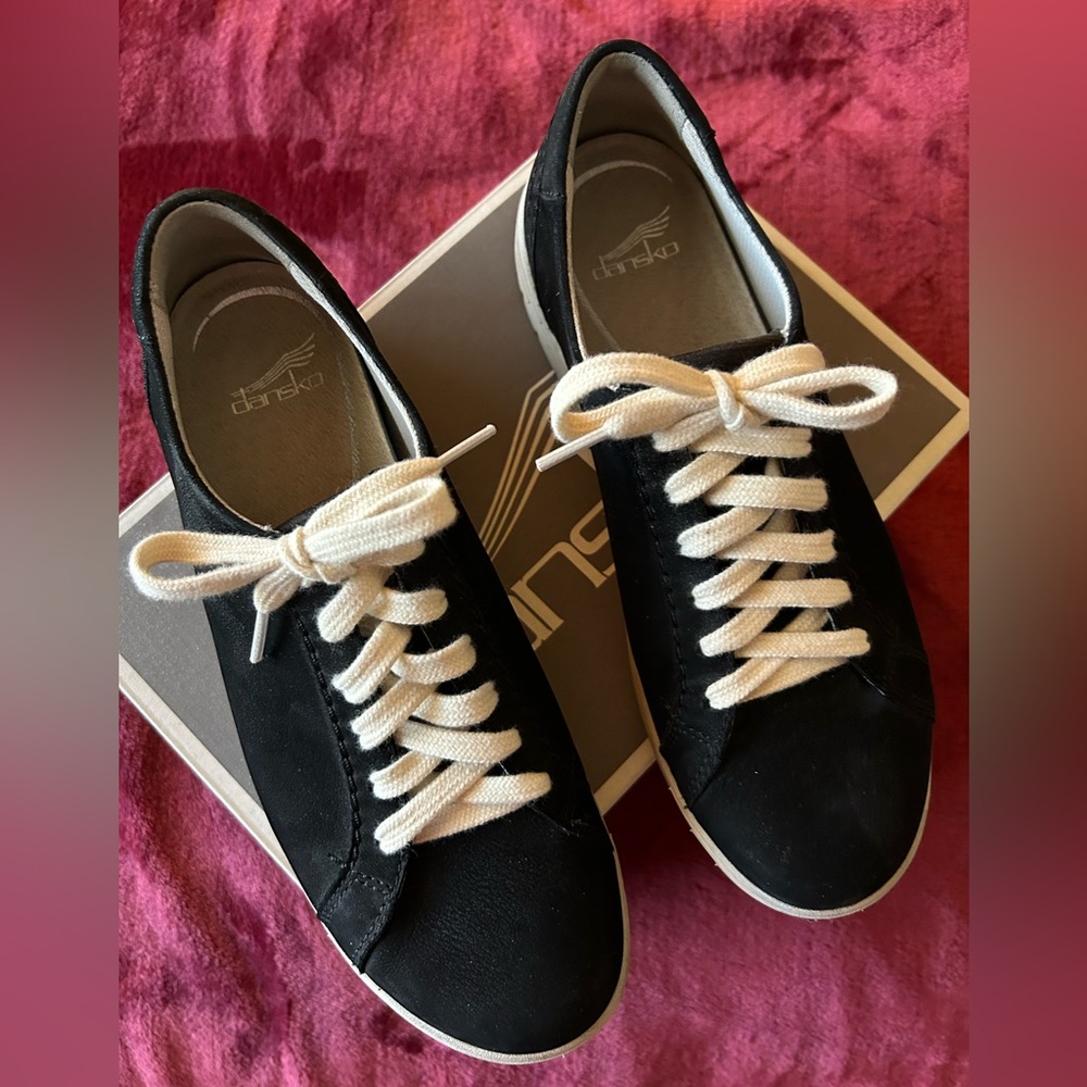 Dansko Leeta Waterproof Nubuck Shoes